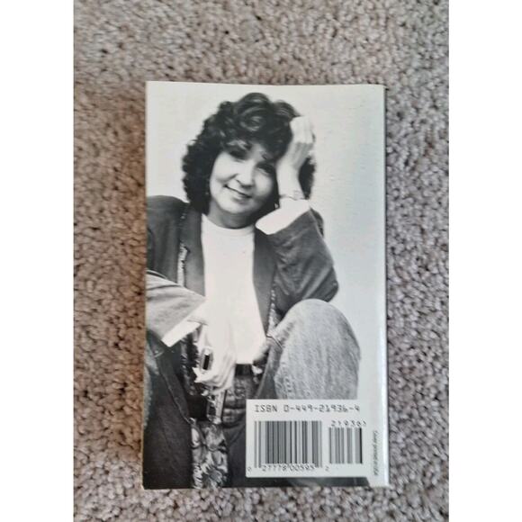 H Is for Homicide by Sue Grafton – 1992 Mass-Market Paperback – (GUC) - Picture 2 of 6